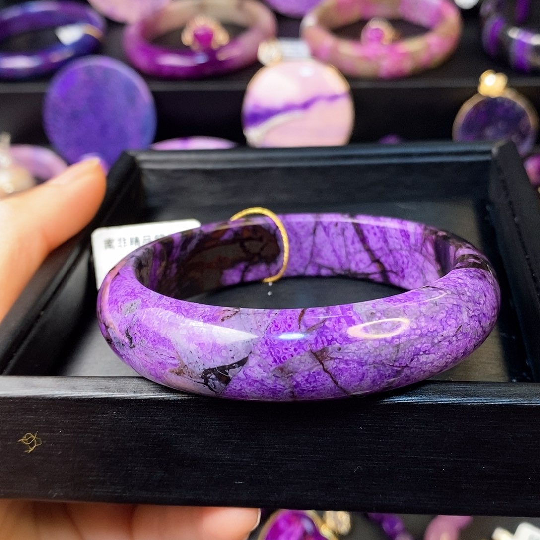 苏纪石（舒俱来）手镯未镶嵌