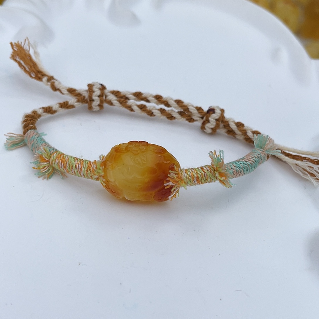 琥珀未镶嵌吊坠(赠链)