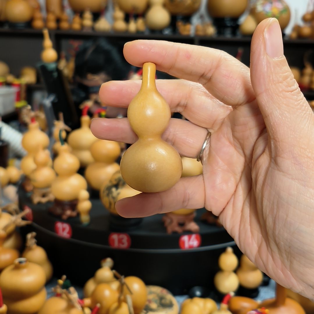 粉***肉葫芦福禄双全手把件