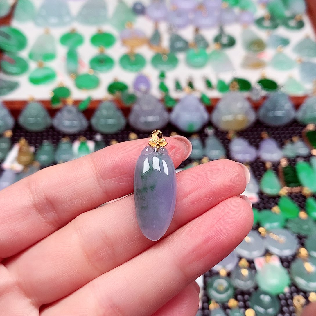 翡翠18K金镶嵌颈饰