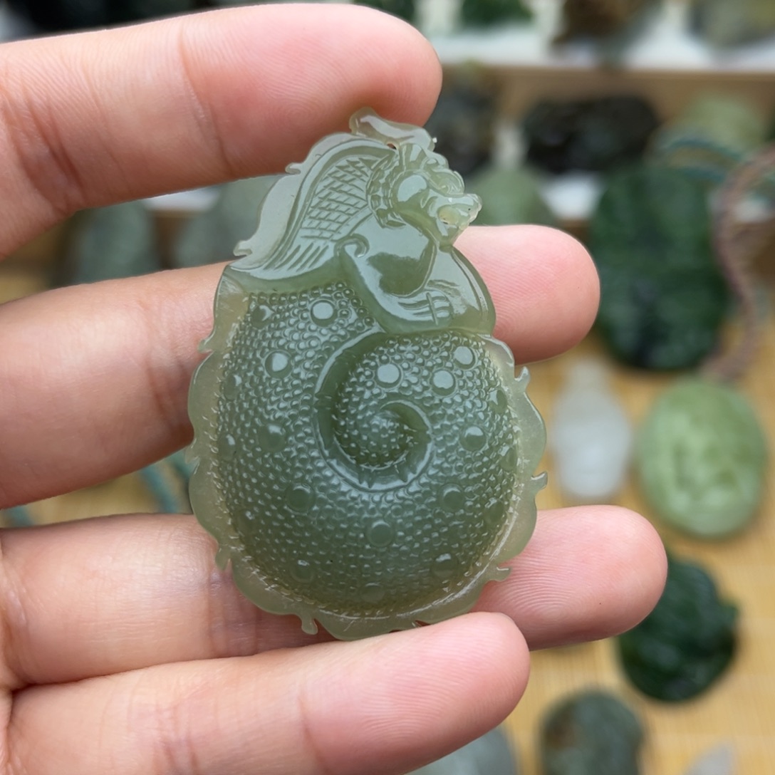 和田玉颈饰未镶嵌