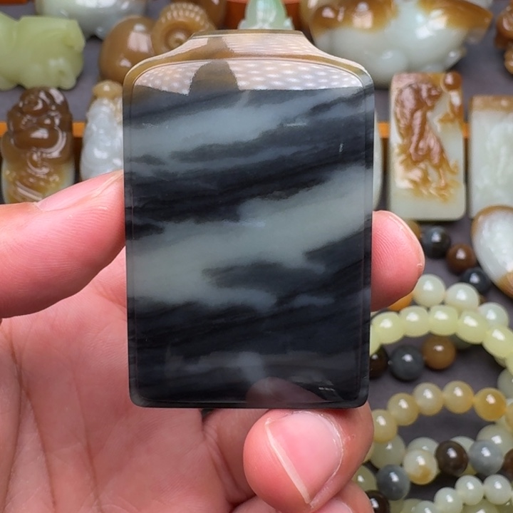 和田玉颈饰未镶嵌云**起