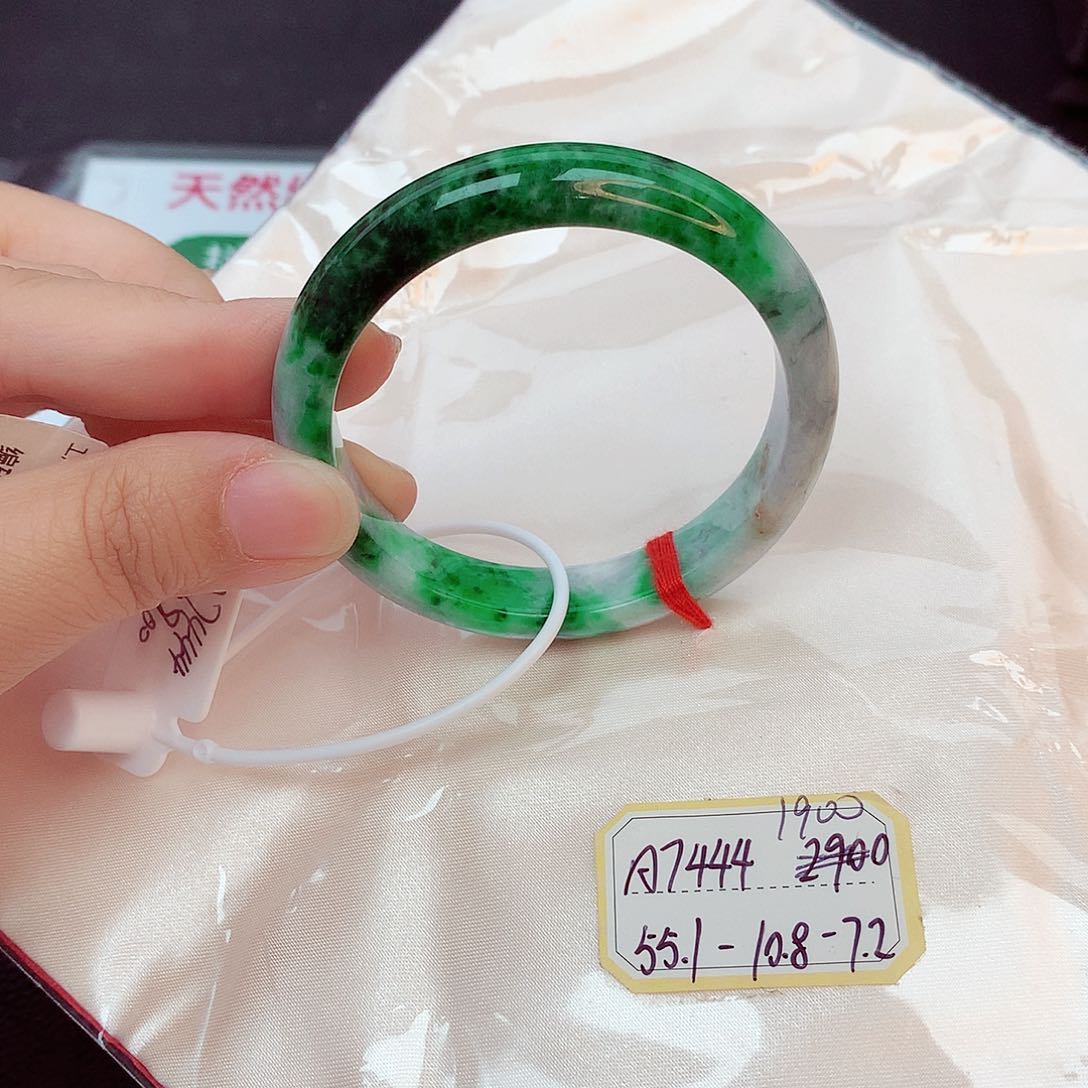 翡翠未镶嵌手镯缅甸翡翠