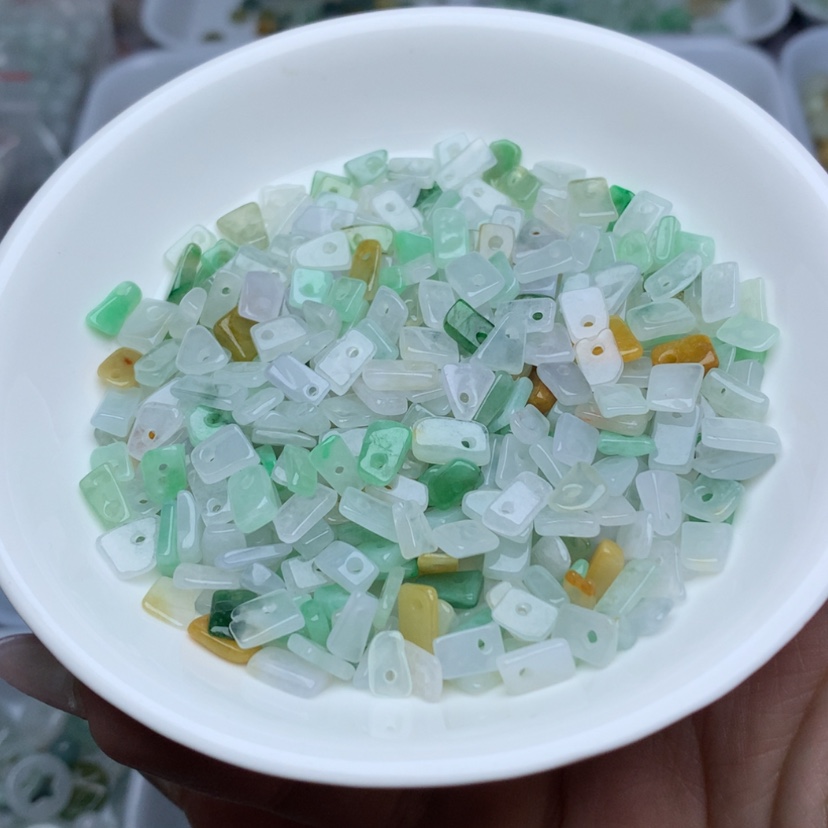 【闪购商品】翡翠手链未镶嵌冰三彩碎碎石50颗