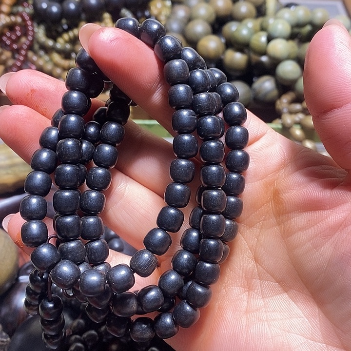 浅***痕维腊木（绿檀）0.8乘108