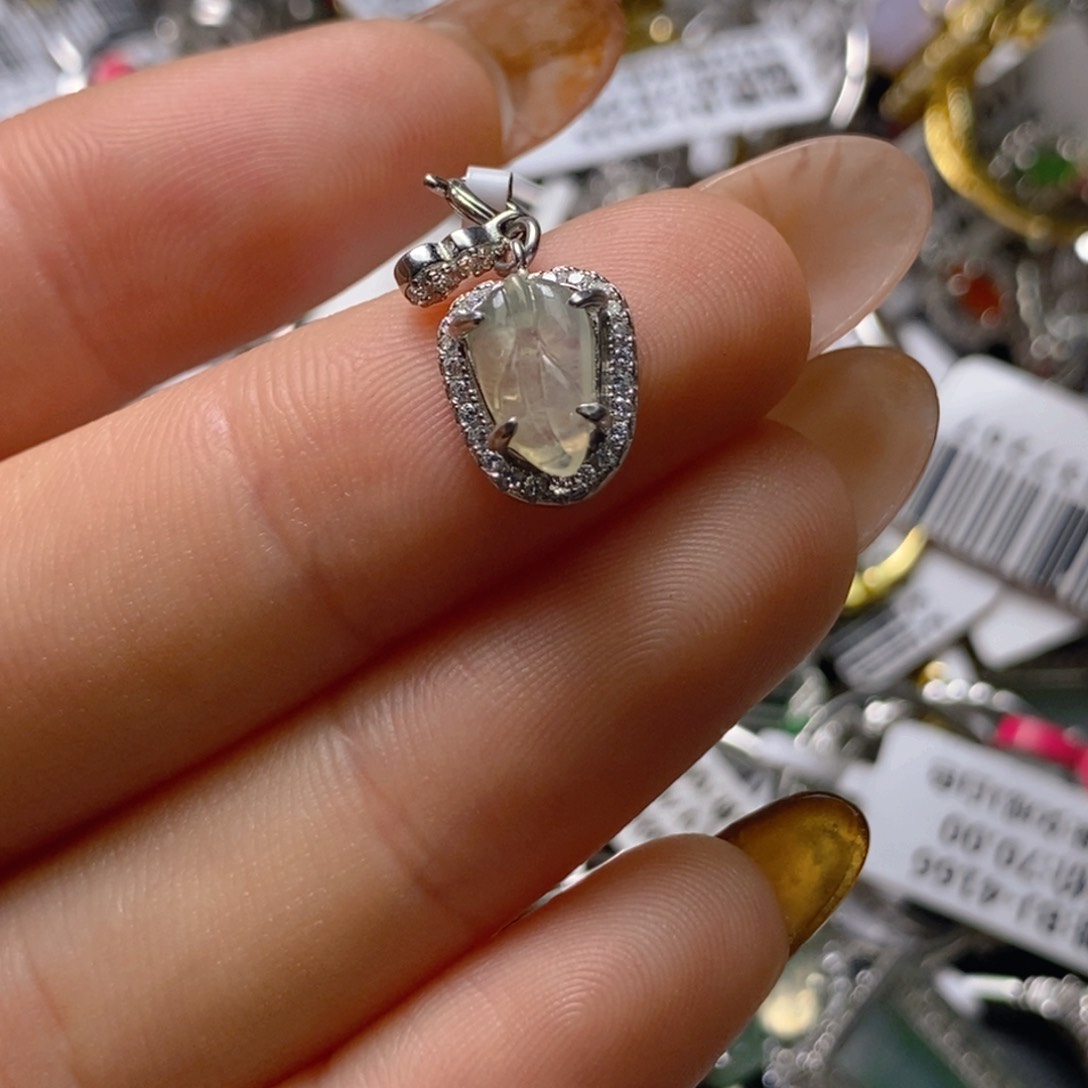 银S925镶嵌戒指翡翠百内无证书