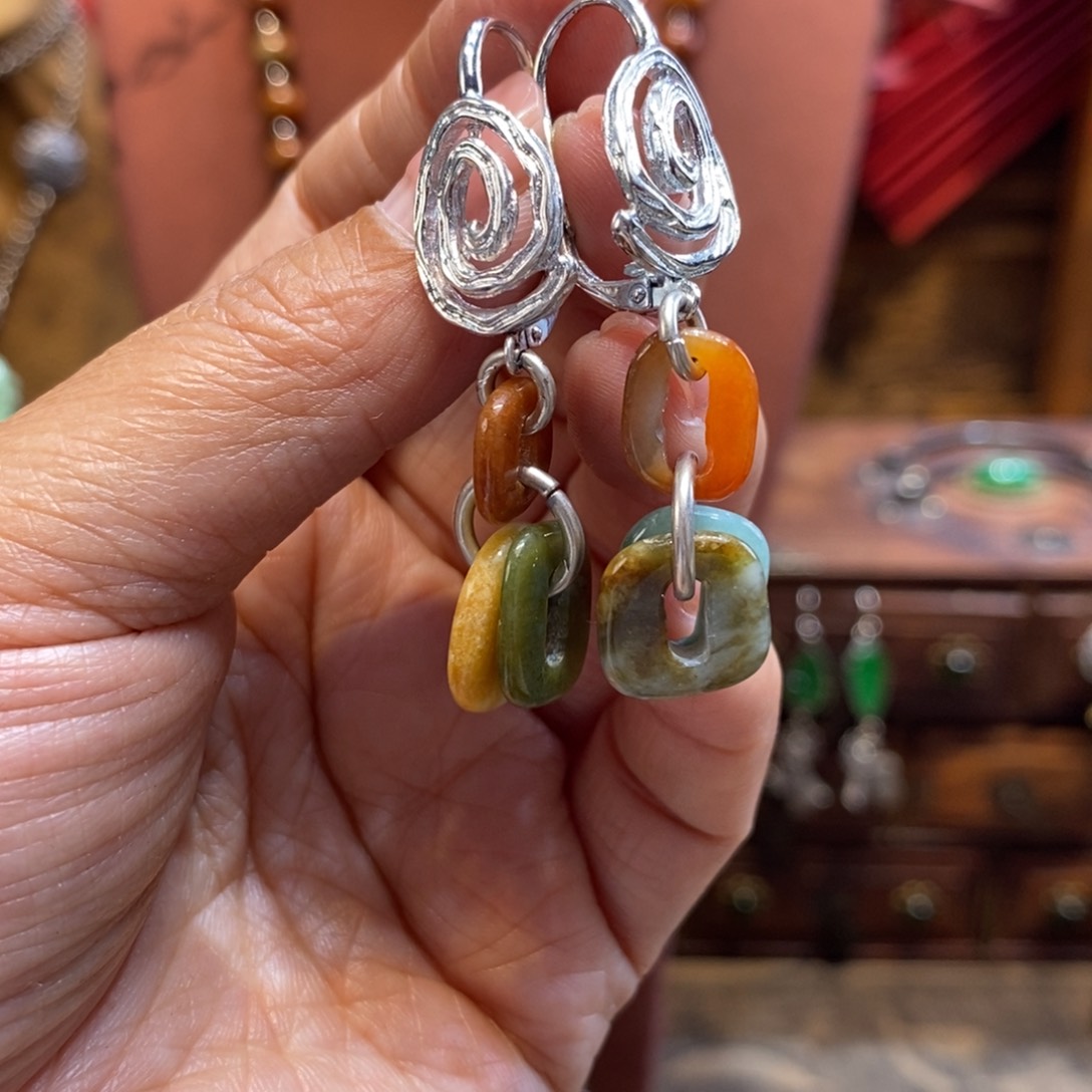 翡翠吊坠(赠链)未镶嵌