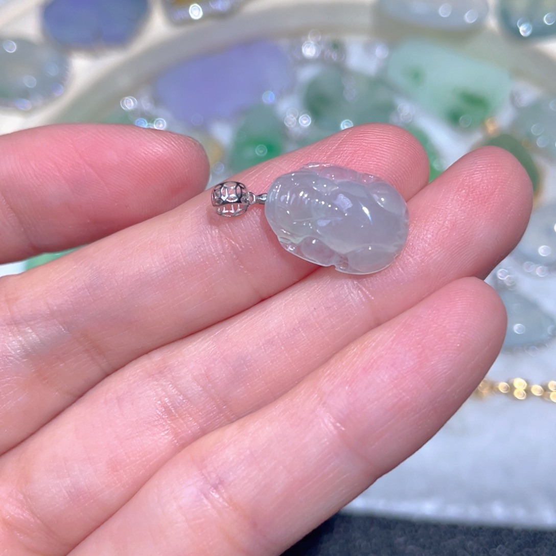 翡翠颈饰18K金镶嵌翡翠