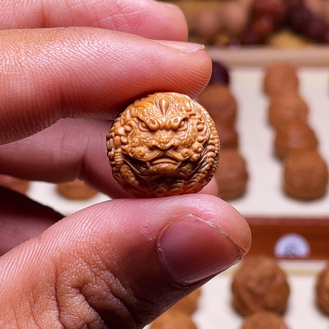 ಇ***⁵吊坠猴头核桃16左右猴头核桃雕刻