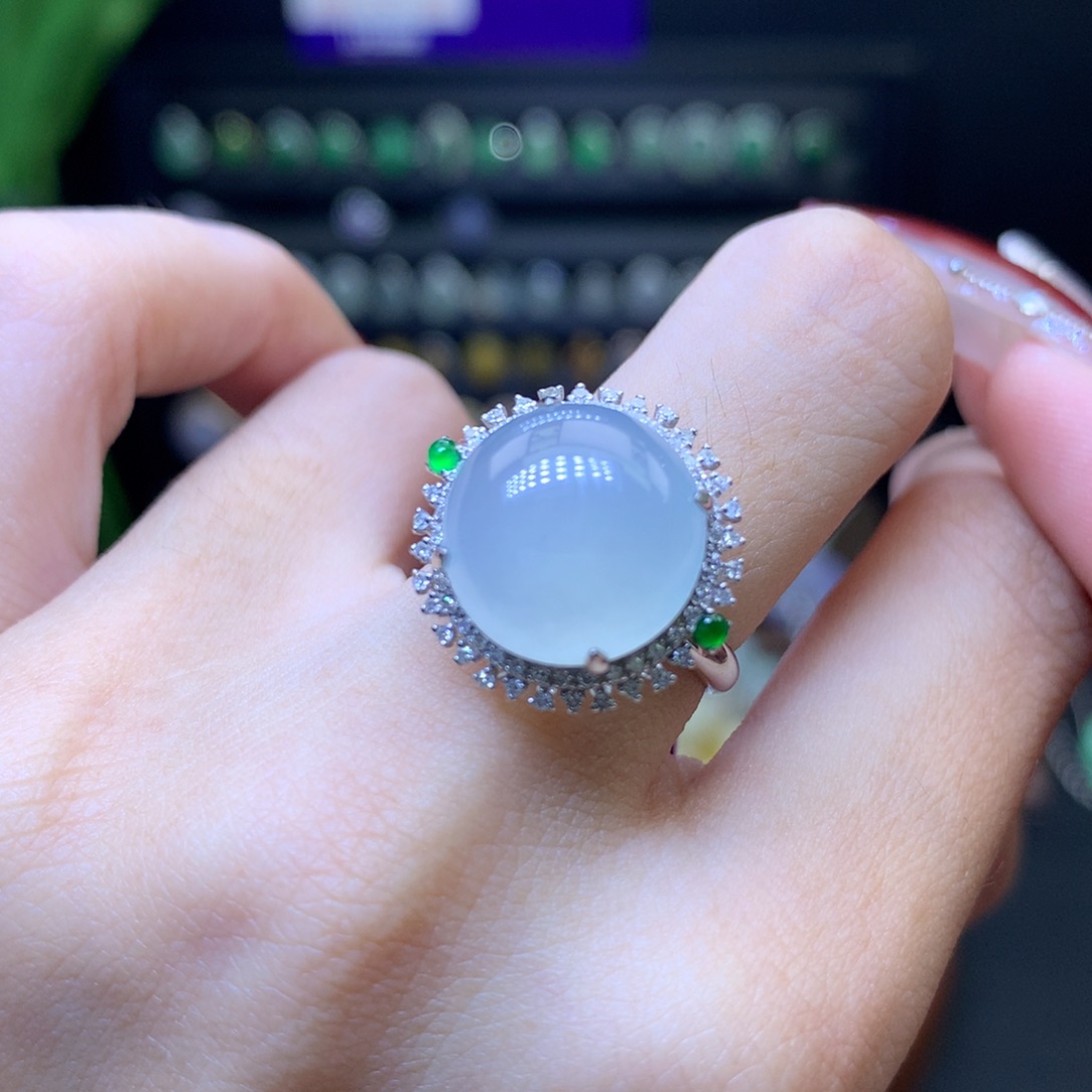 翡翠颈饰18K金镶嵌天然