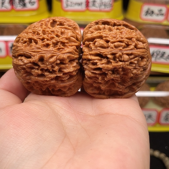 文玩核桃把件12号45尺南疆石最佳配对