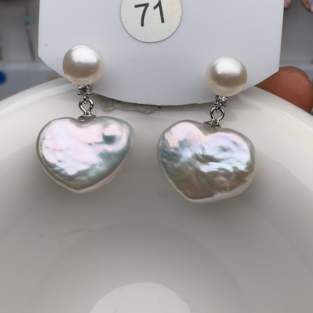 淡水珍珠耳饰未镶嵌