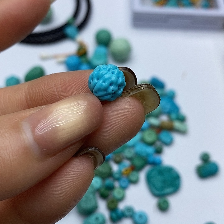 绿松石未镶嵌珠宝奇石