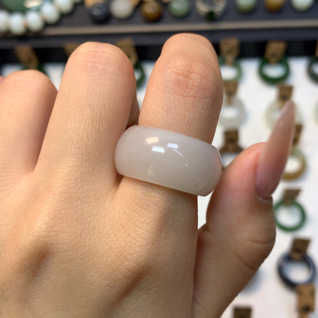 和田玉戒指未镶嵌