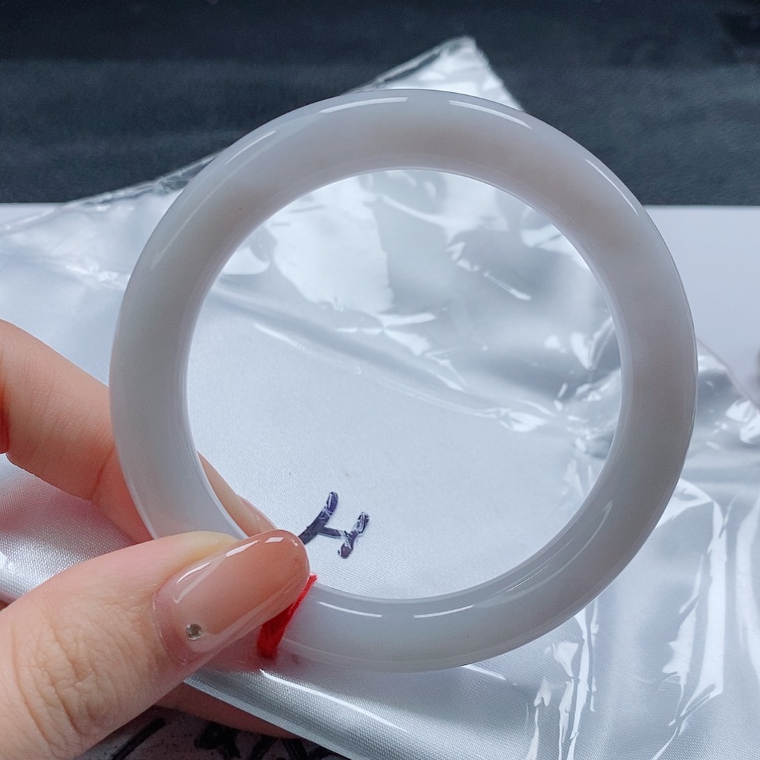 【闪购商品】未镶嵌手镯（圆镯）翡翠500号