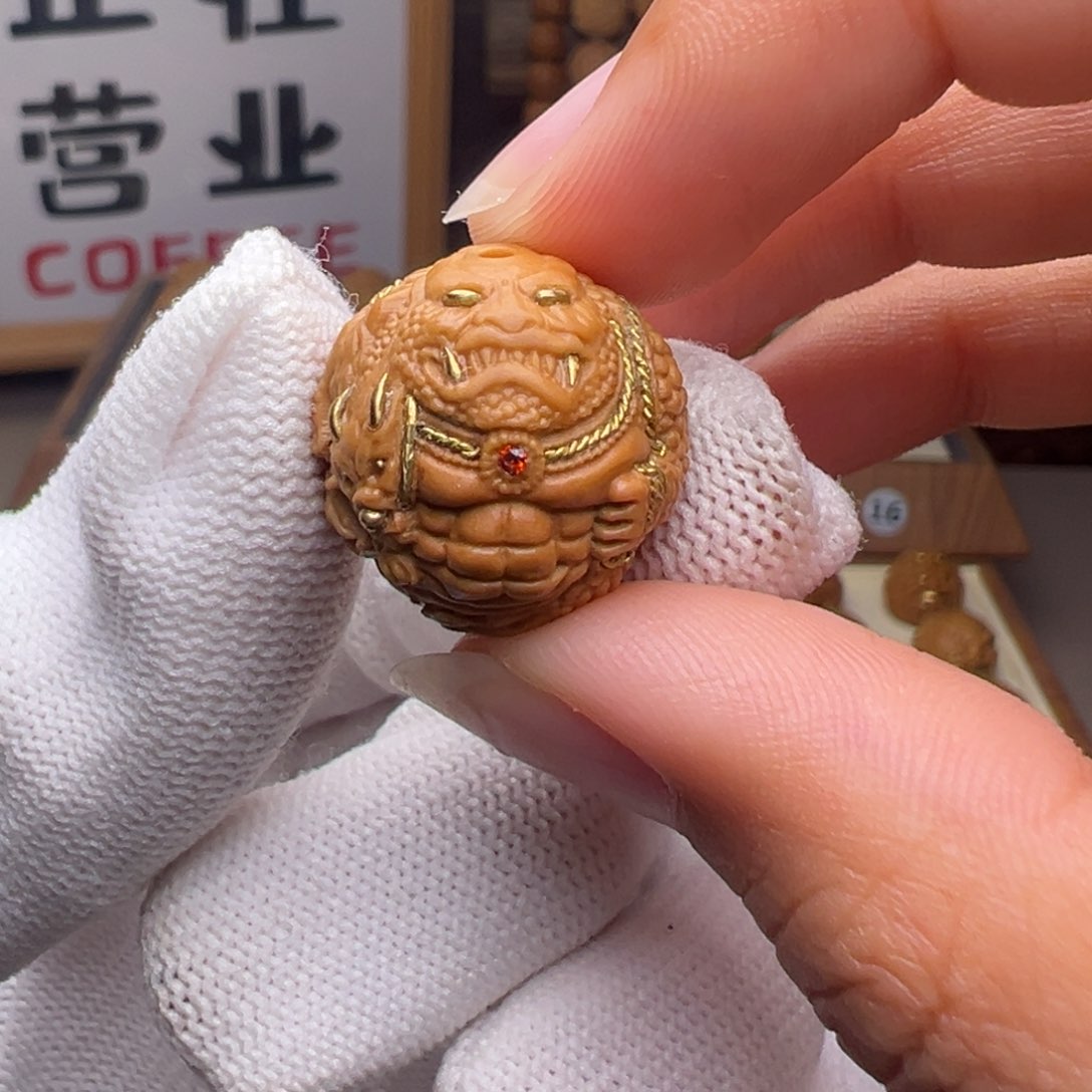 猴头核桃把件镶嵌款御龙金蟾18左右尺寸全品有正常封口线