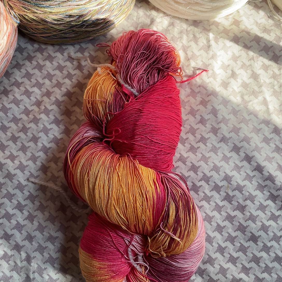 手染蕾丝线一组。