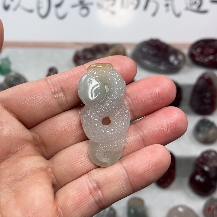 玛瑙/玉髓颈饰未镶嵌人*久