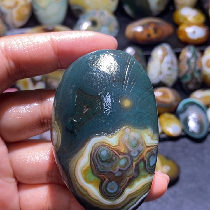 玛瑙/玉髓未镶嵌珠宝奇石183