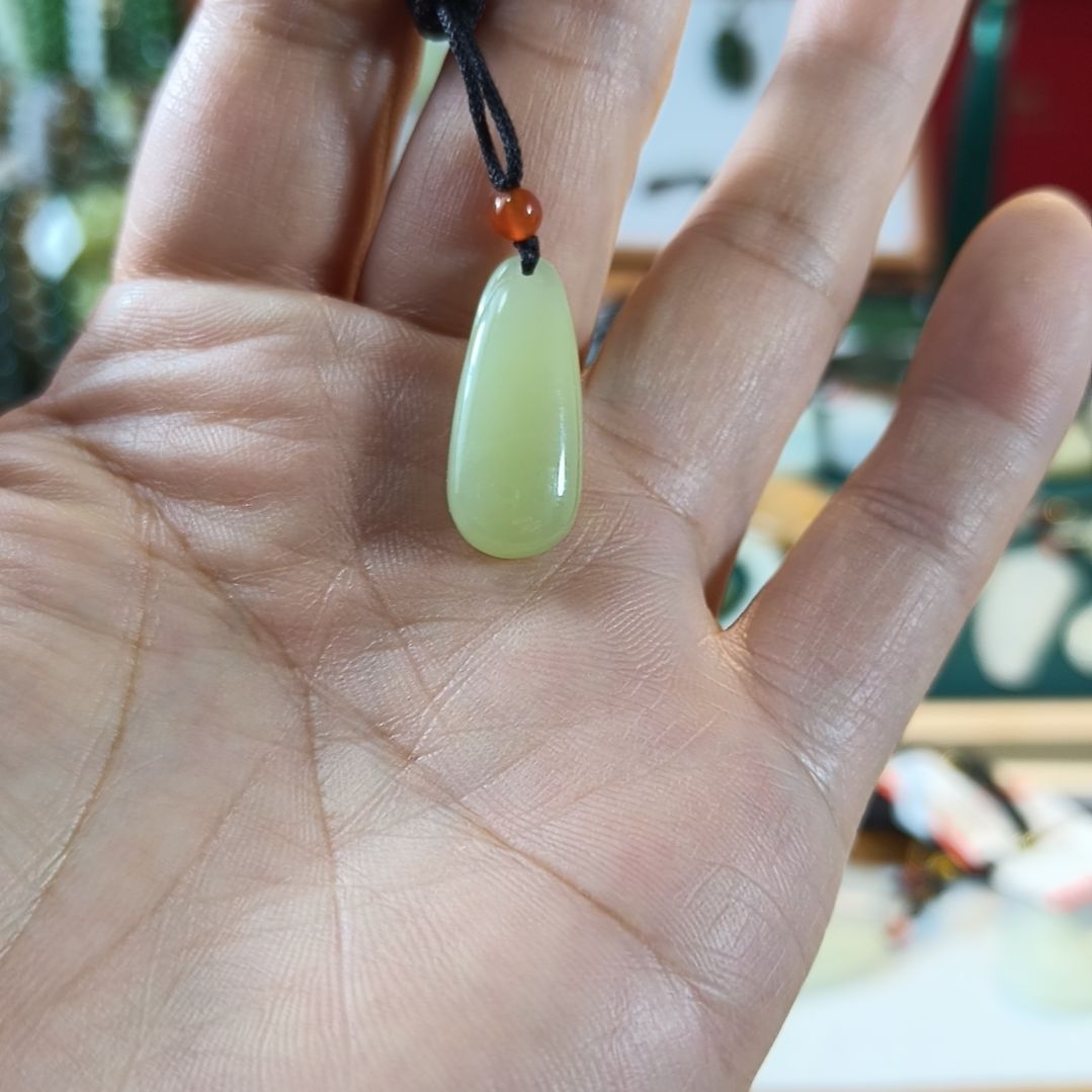 h***t和田玉未镶嵌颈饰