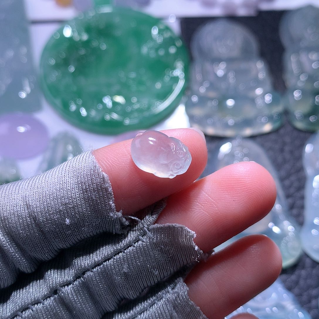 【闪购商品】翡翠未镶嵌颈饰金蟾