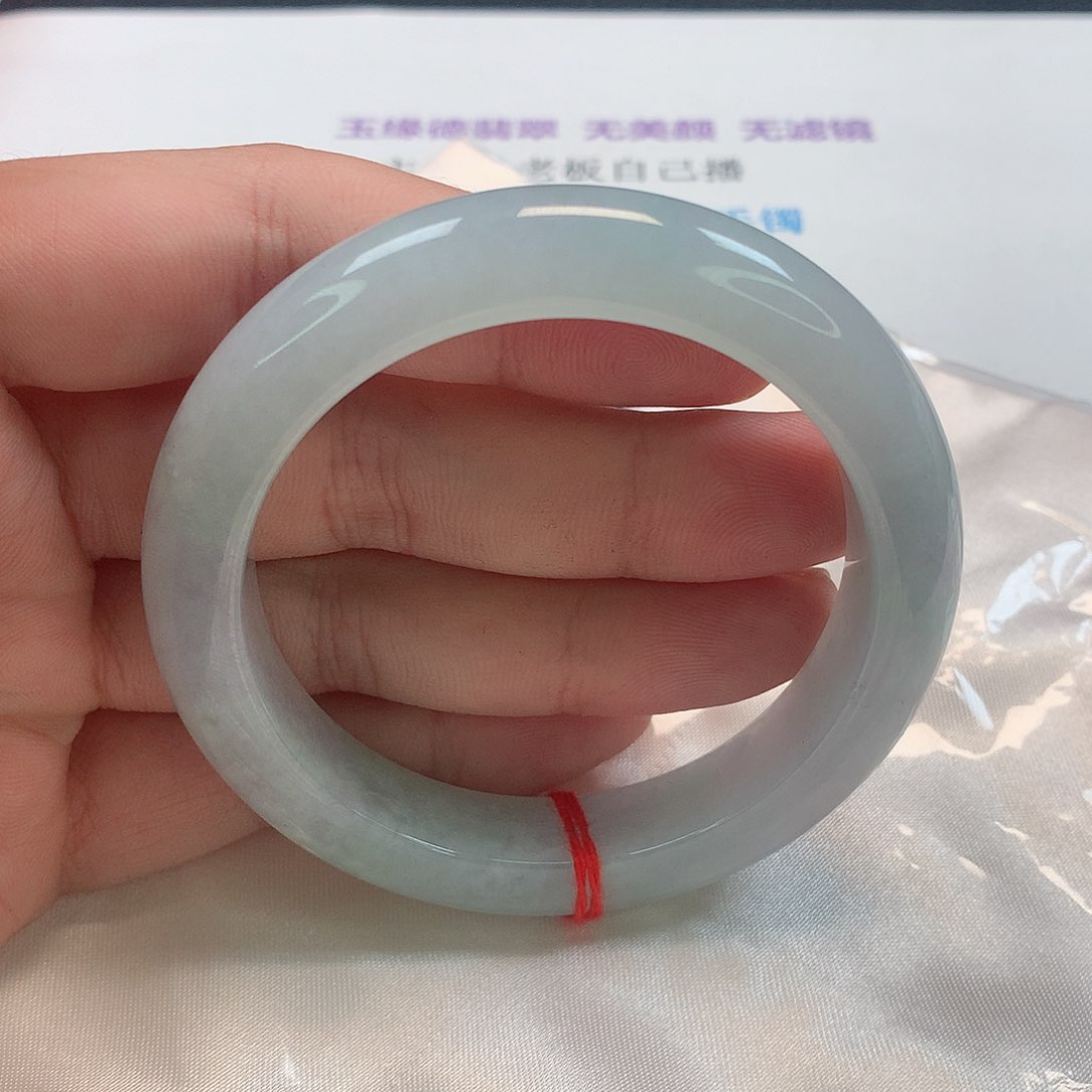 翡翠手镯未镶嵌333号