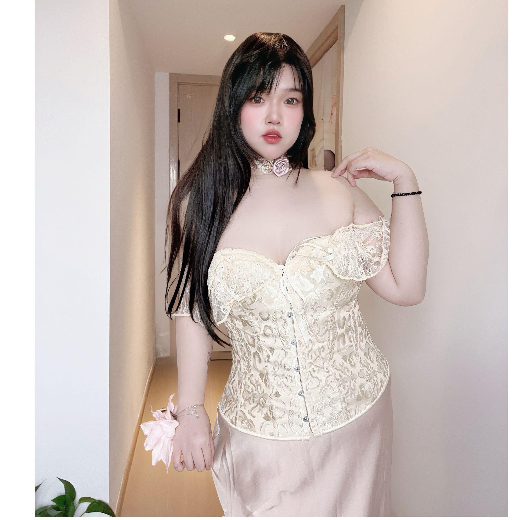 【甜心芙芙】大码80斤-200斤修身一字肩四季款显瘦鱼骨