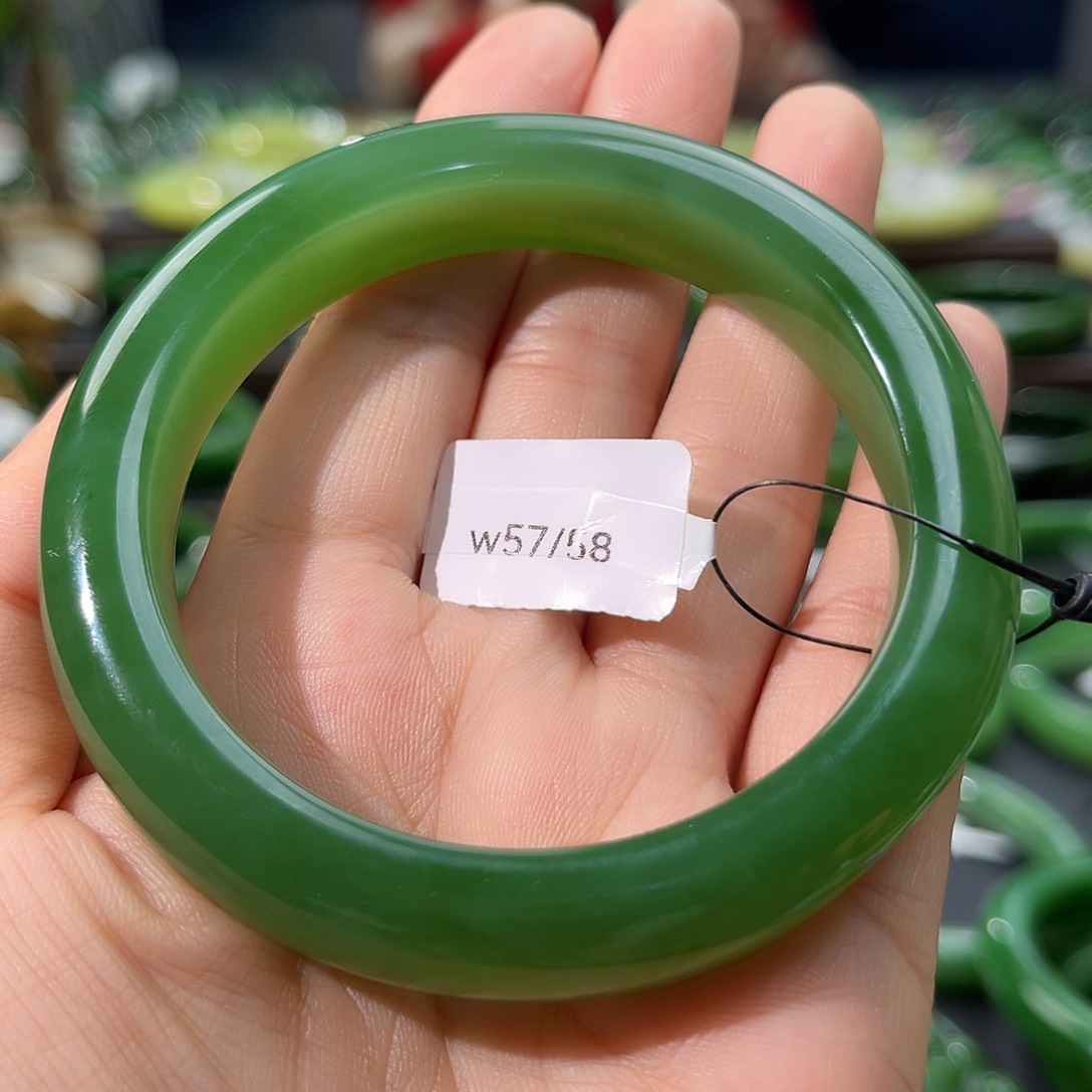 和田玉（碧玉）手镯未镶嵌