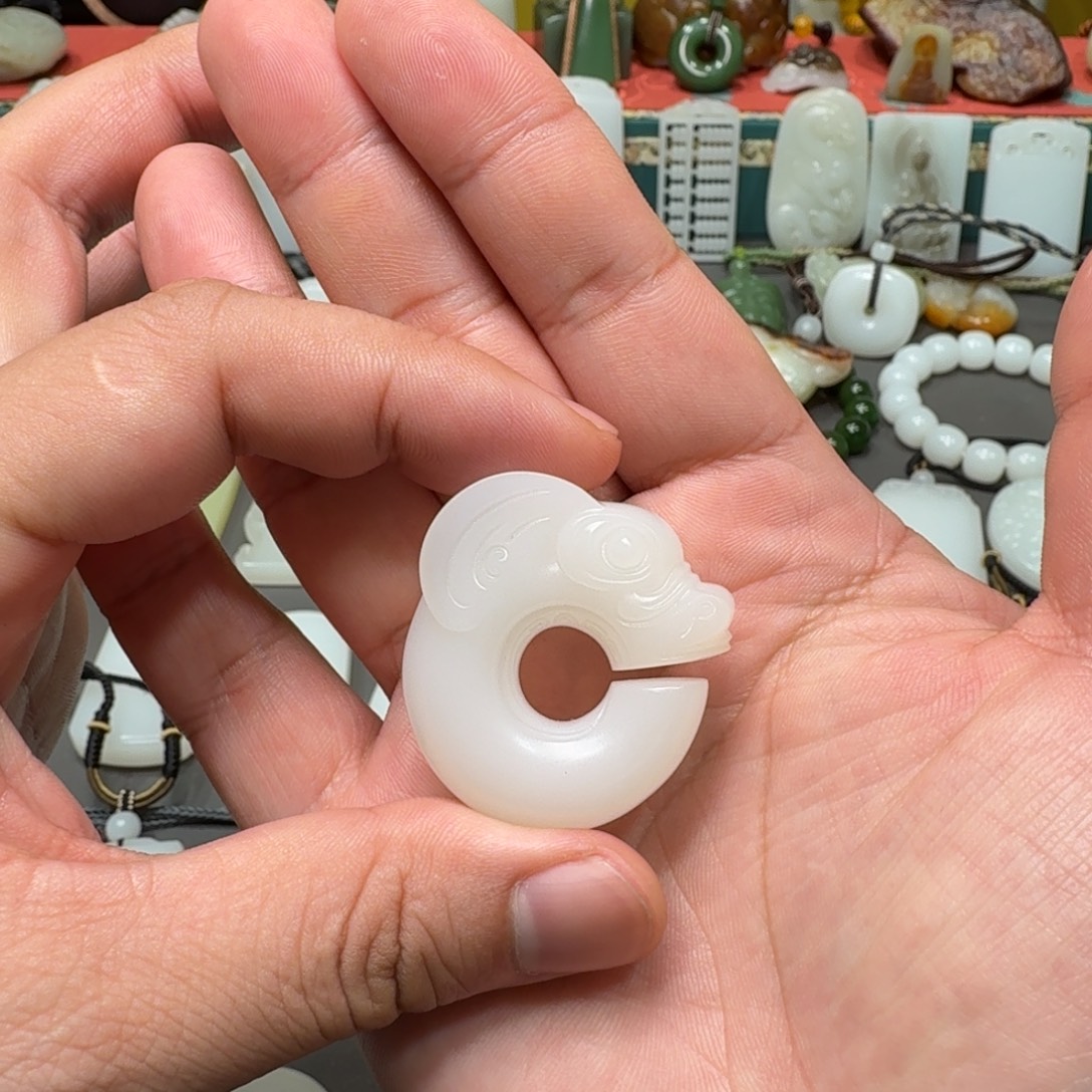 和田玉未镶嵌吊坠(不含链)