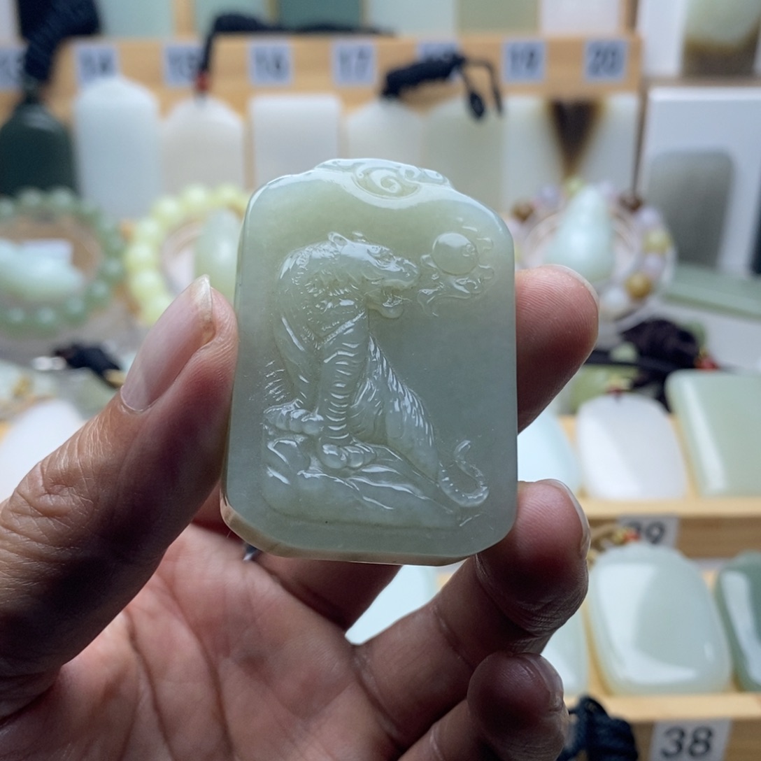 未镶嵌和田玉挂件