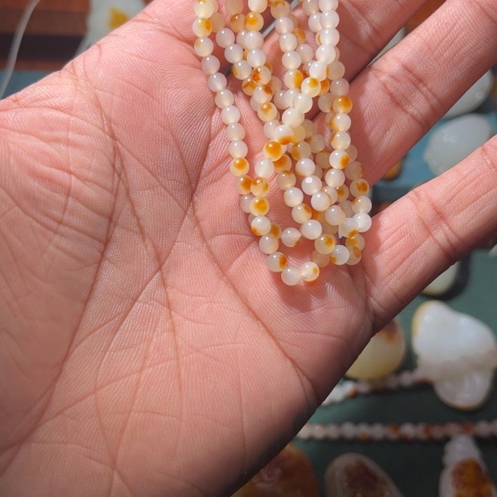 指***～和田玉未镶嵌颈饰