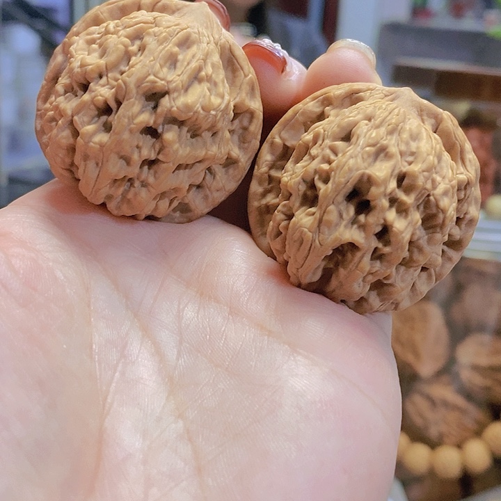 【闪购商品】文玩核桃把件42狮虎兽