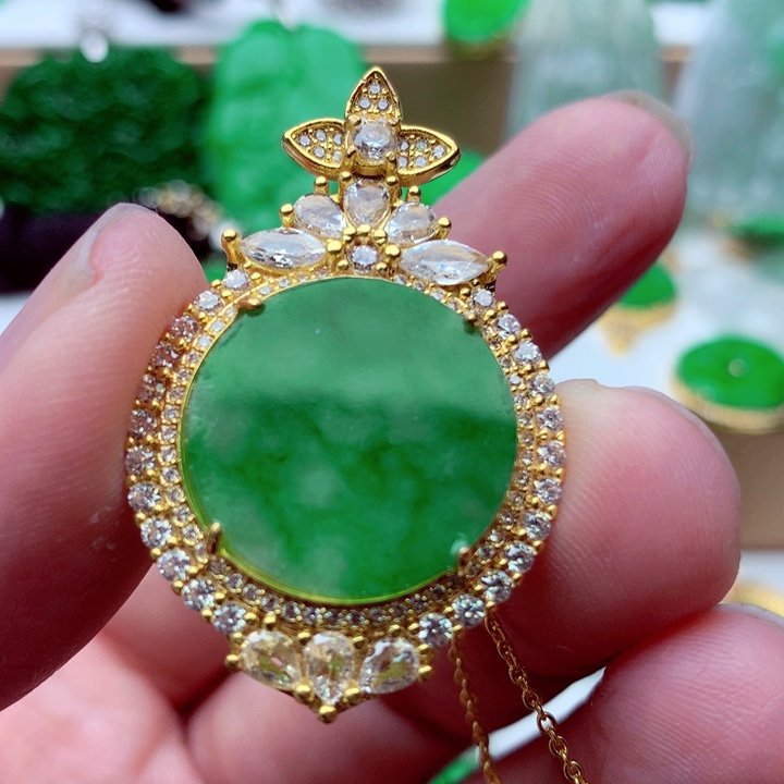 翡翠未镶嵌吊坠(不含链)