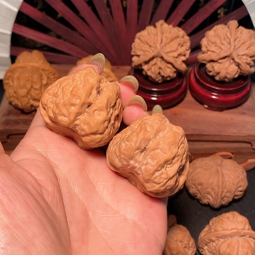 【闪购商品】把件桃核七***使核桃