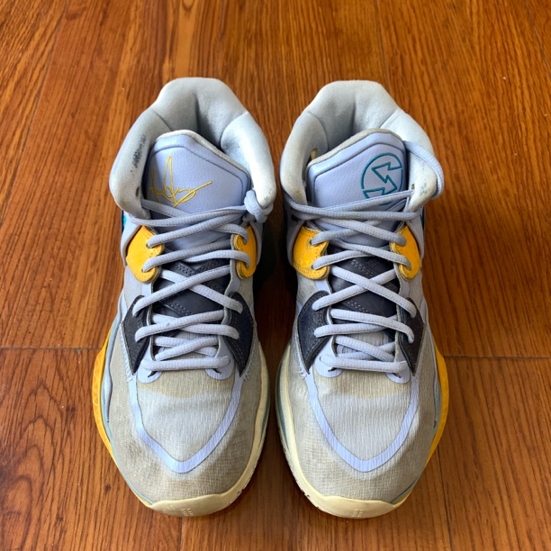 欧8 42.5码 正品篮球鞋