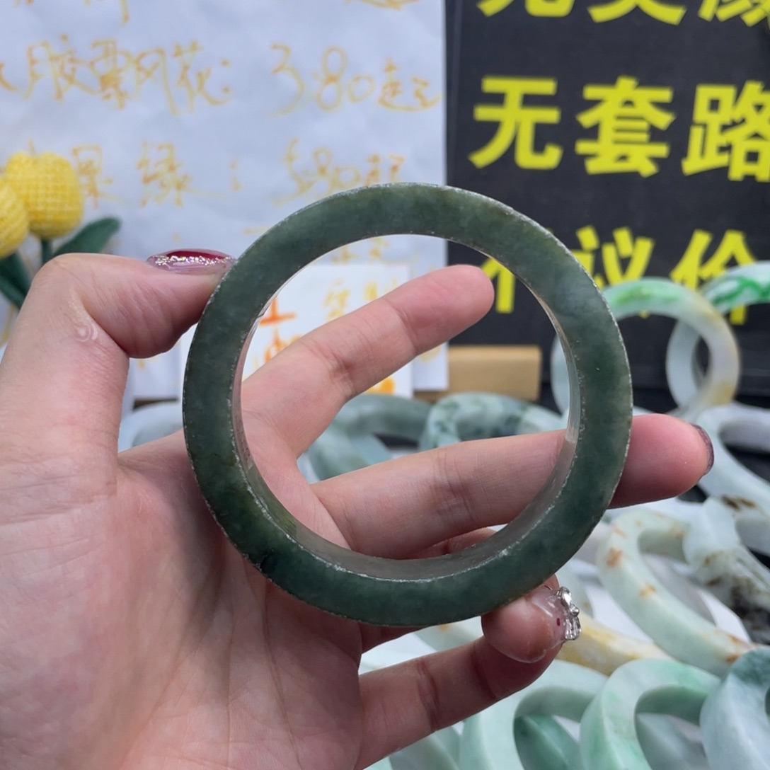 定制翡翠未镶嵌翡翠手镯定制