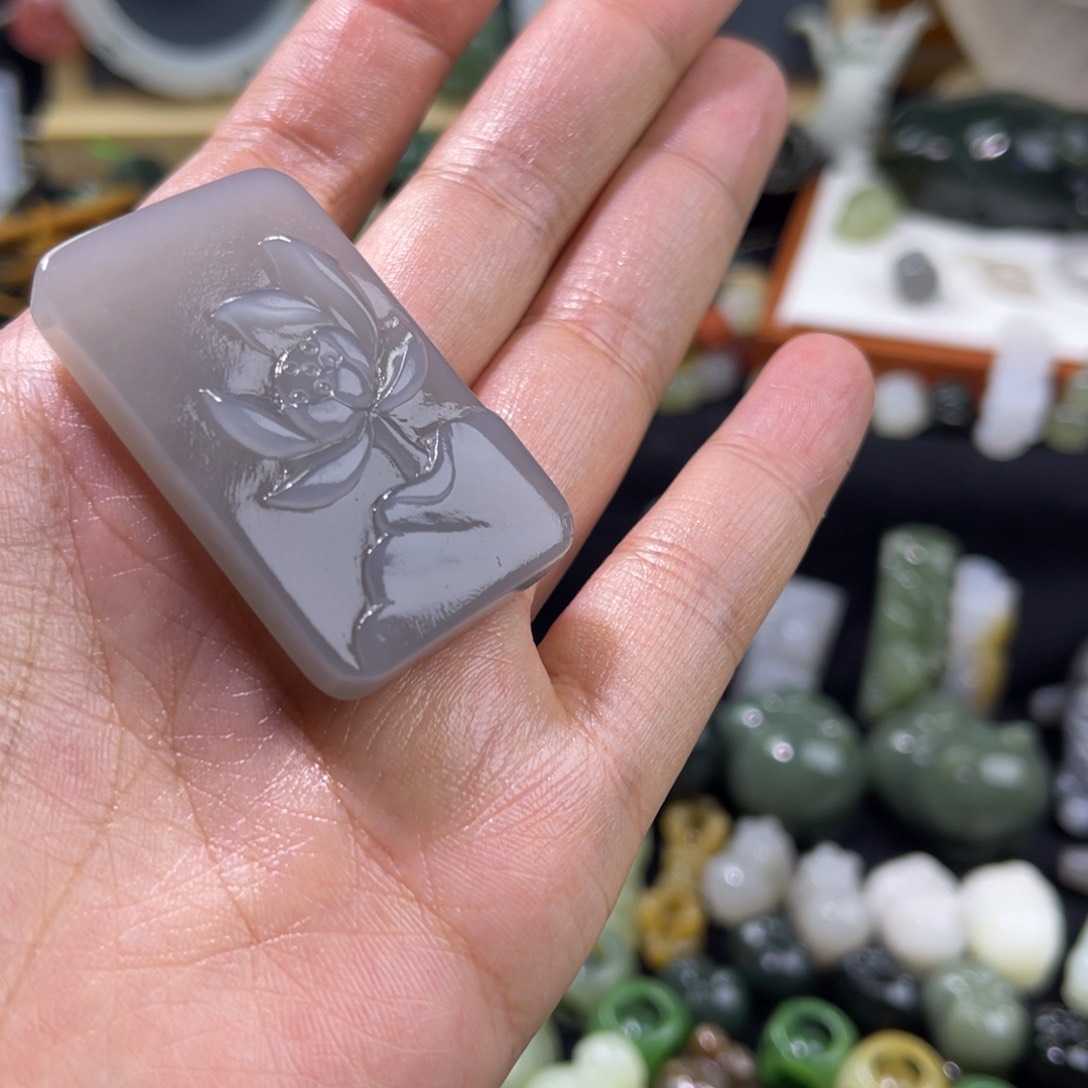 ᦦ***࿐和田玉未镶嵌颈饰