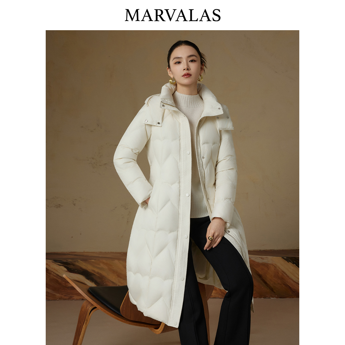 【诗语专属】长款2025冬季新款时尚连帽收腰设计纯色百搭保暖外套