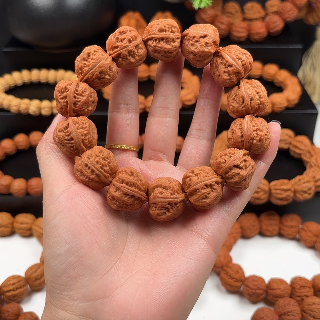 行***疆手串文玩核桃小核桃6