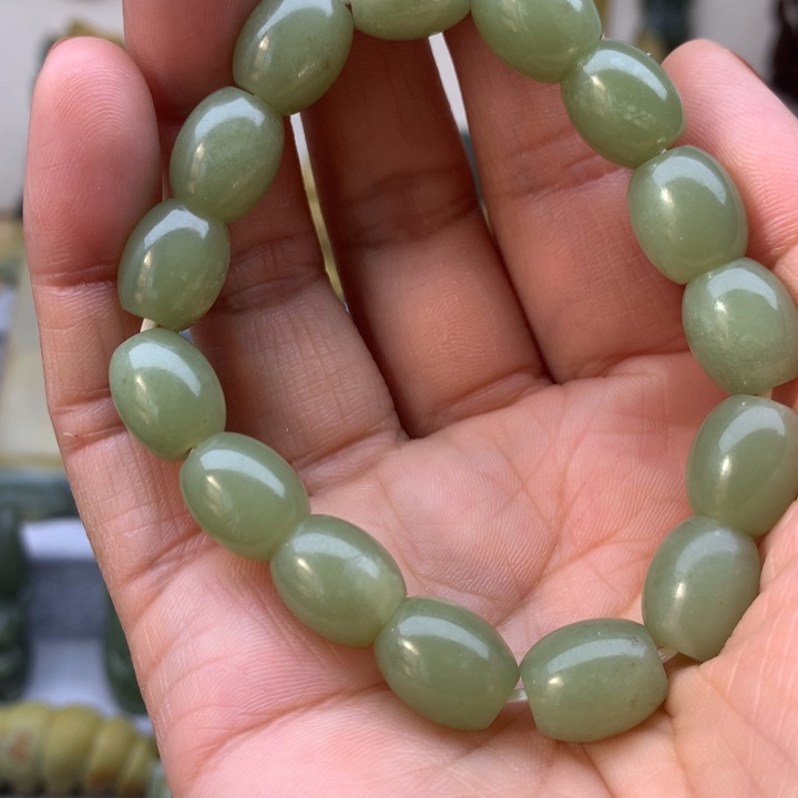 【闪购商品】透闪石质玉手串未镶嵌