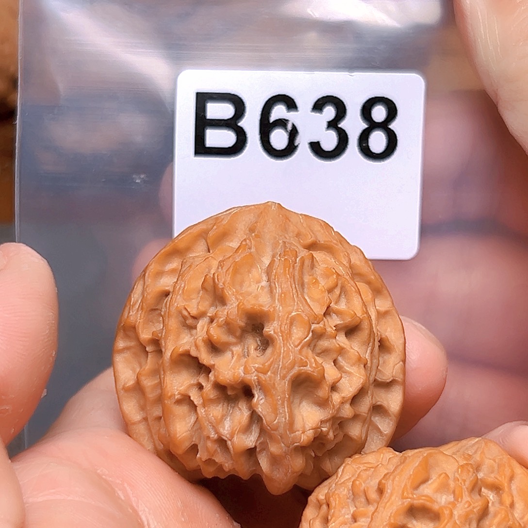 文玩核桃吊坠42苹果园