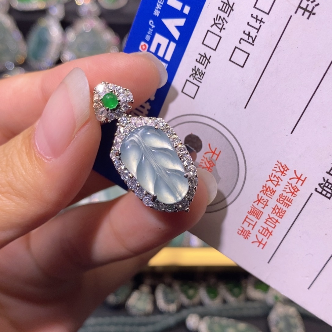 翡翠未镶嵌颈饰天然