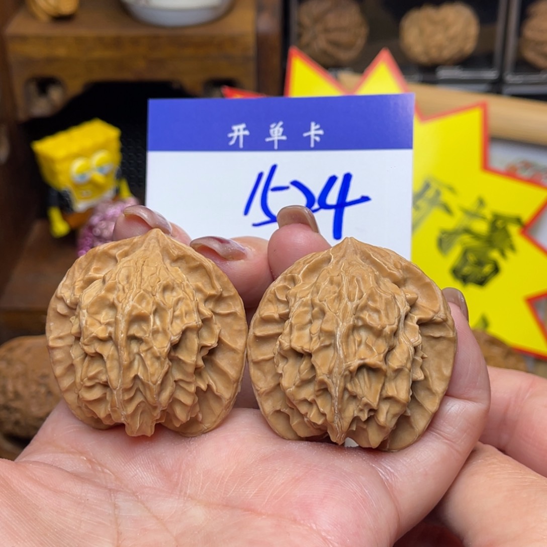 桃核把件公子帽40李。