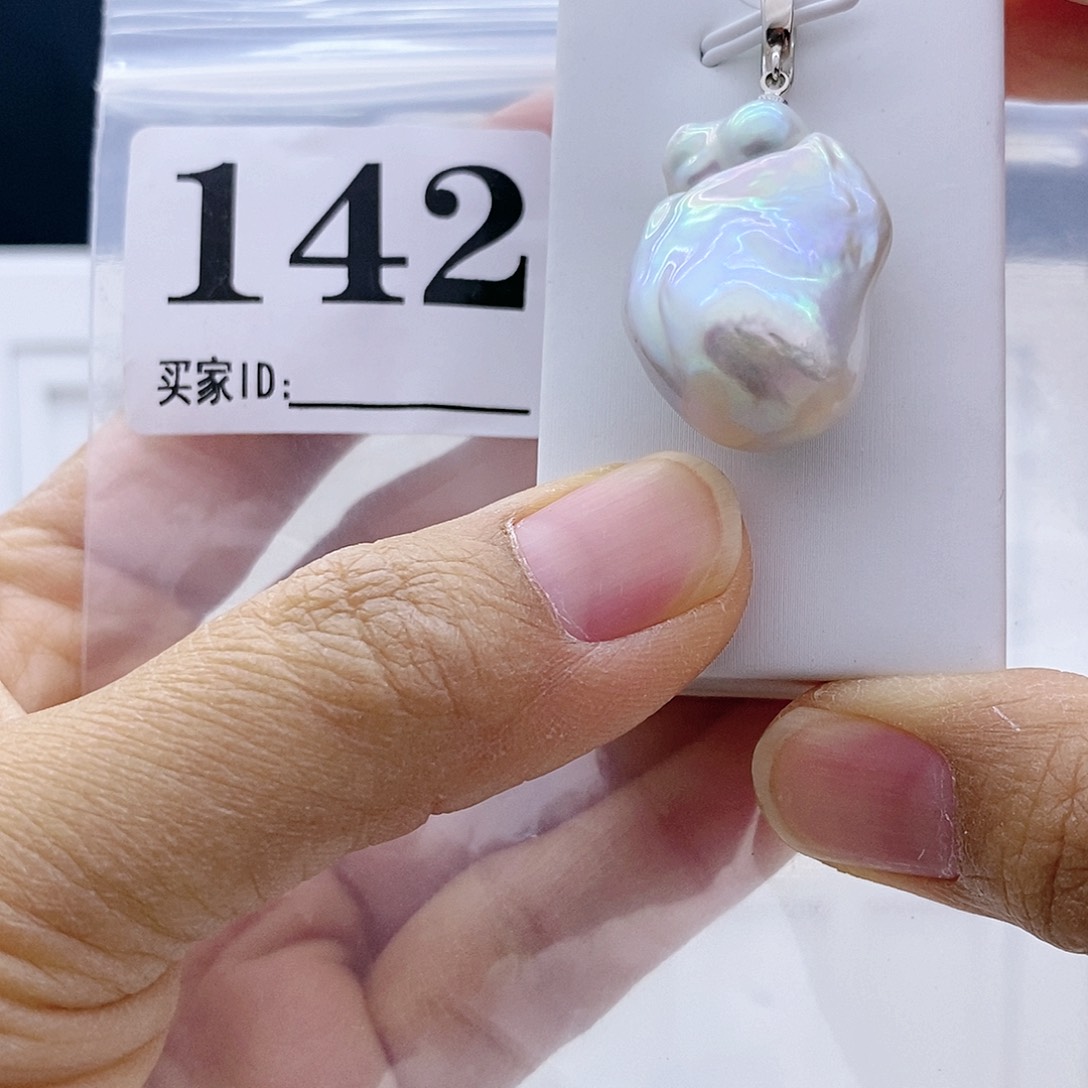 钛钢颈饰淡水珍珠