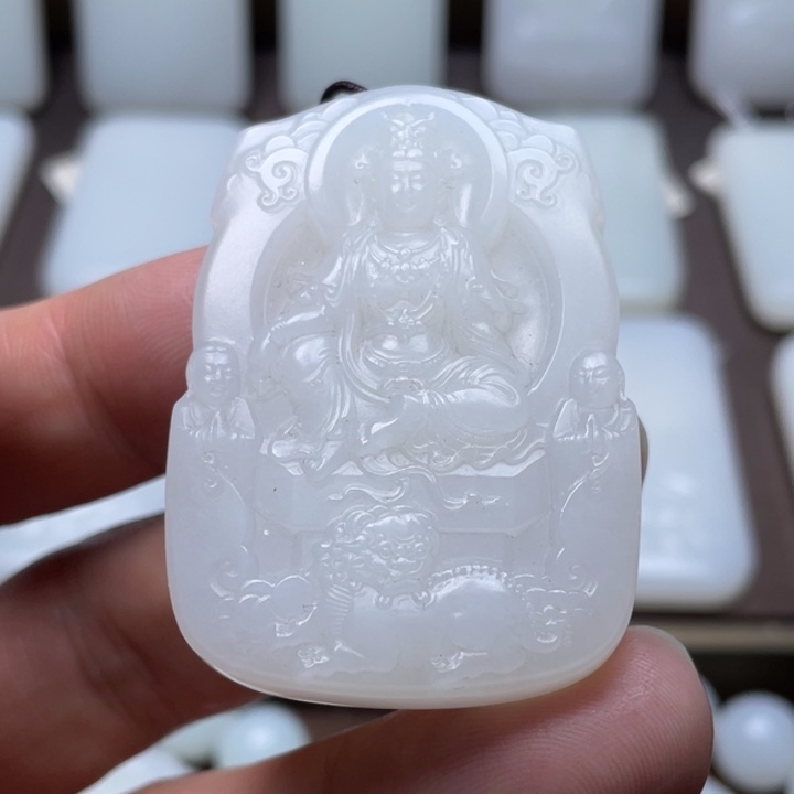 和田玉颈饰未镶嵌玉观音