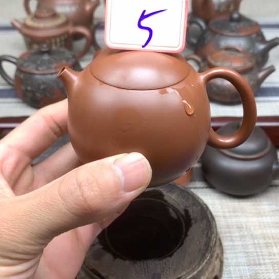 壶微瑕 内推球孔 140多毫升