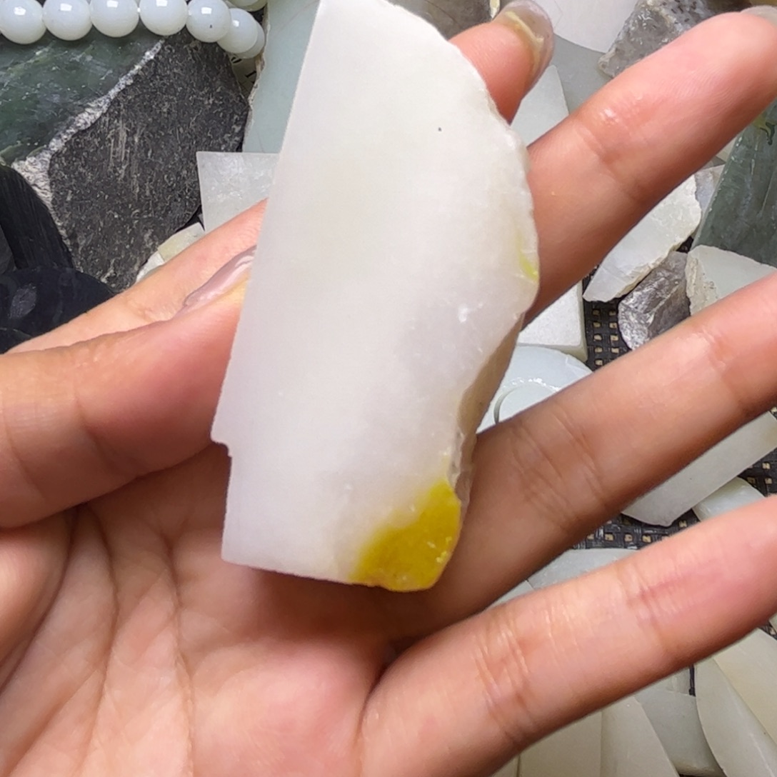 项链未镶嵌和田玉