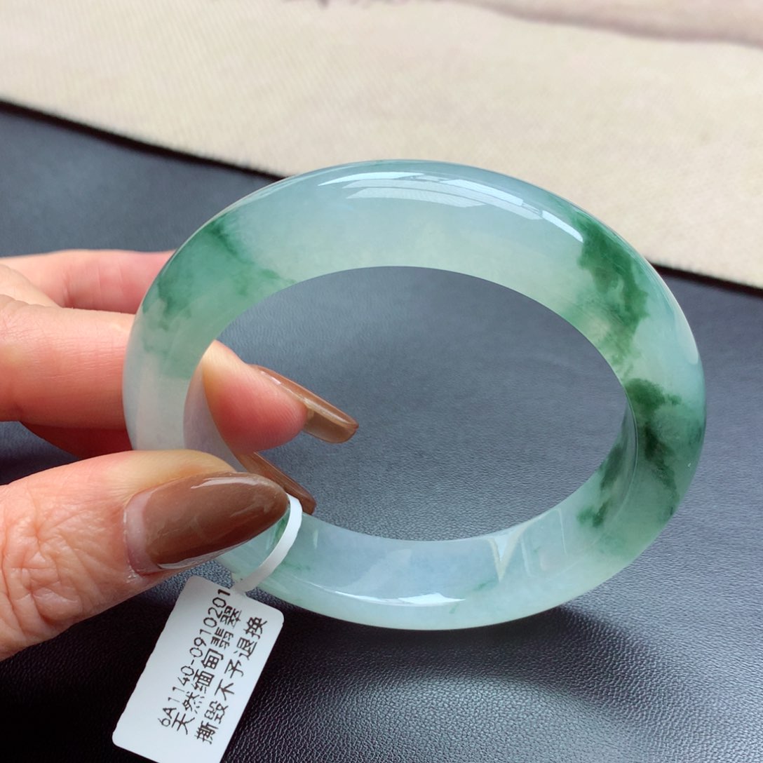 翡翠手镯未镶嵌缅甸翡翠手镯