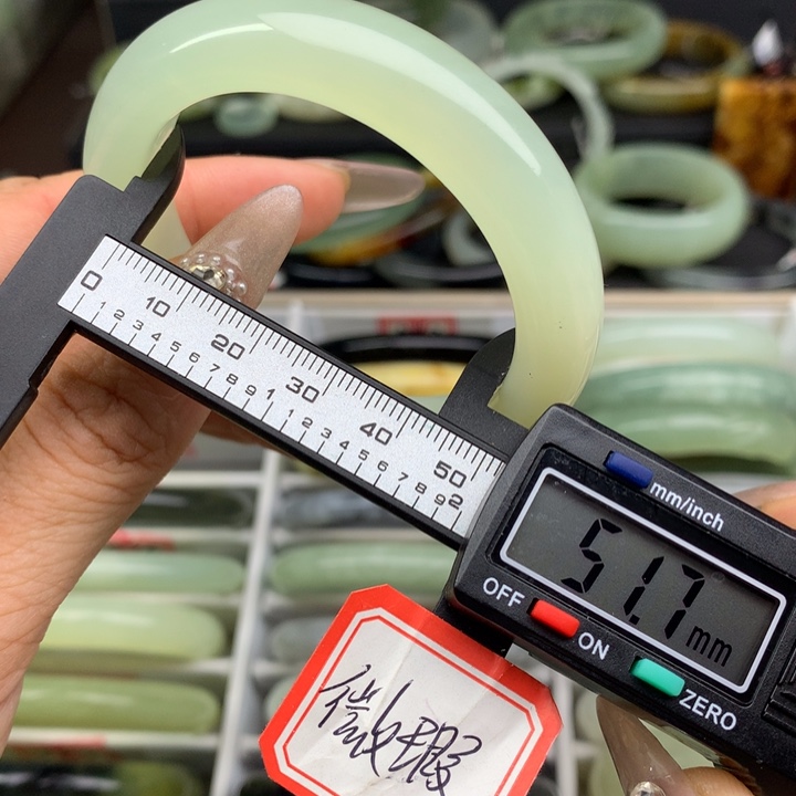 蛇纹石玉未镶嵌手镯528