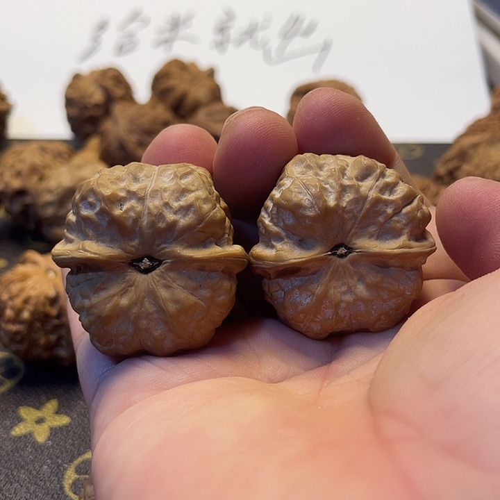 初***冬吊坠文玩核桃哇哇